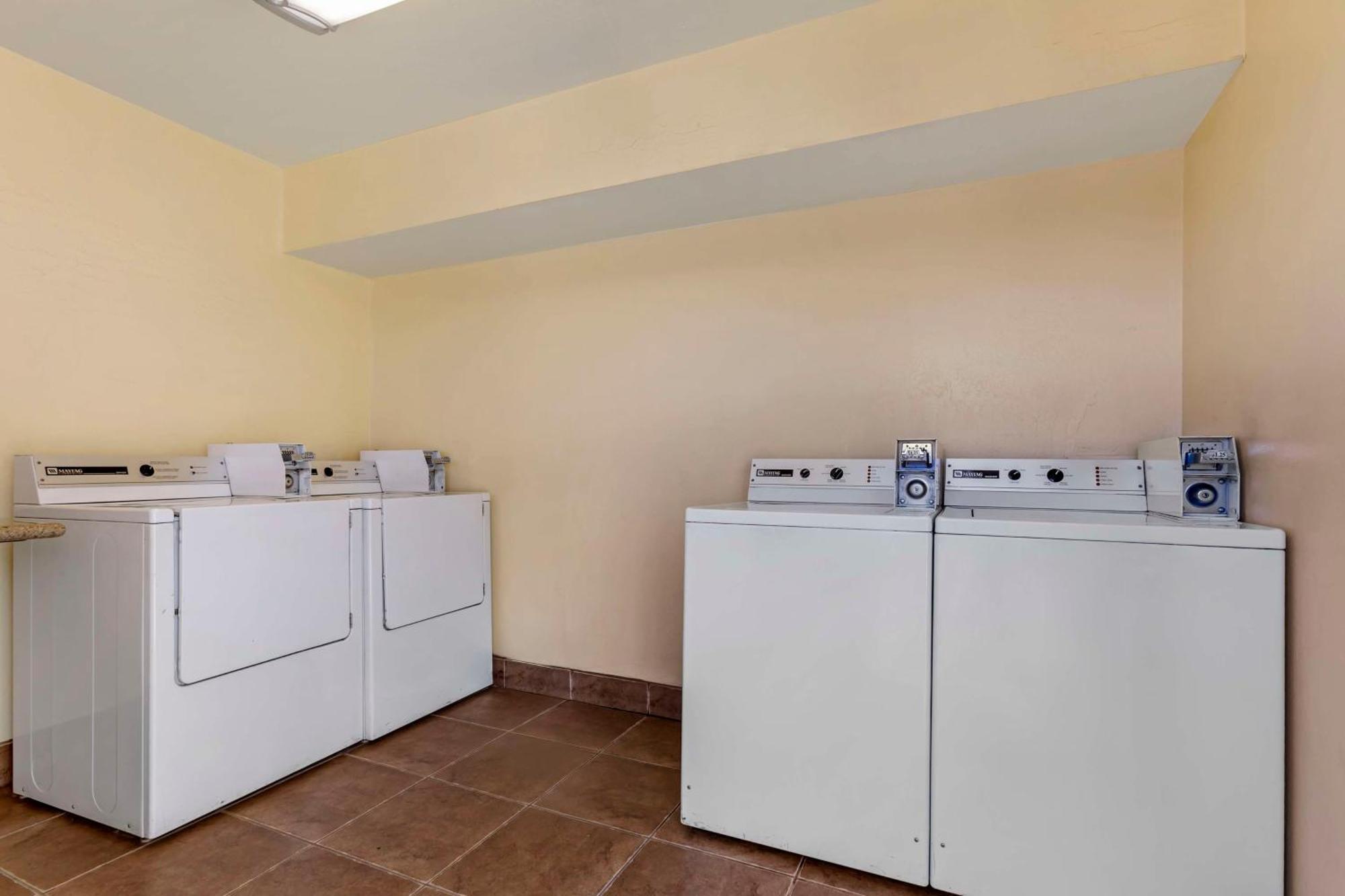 Best Western Desert Inn Safford Exterior photo