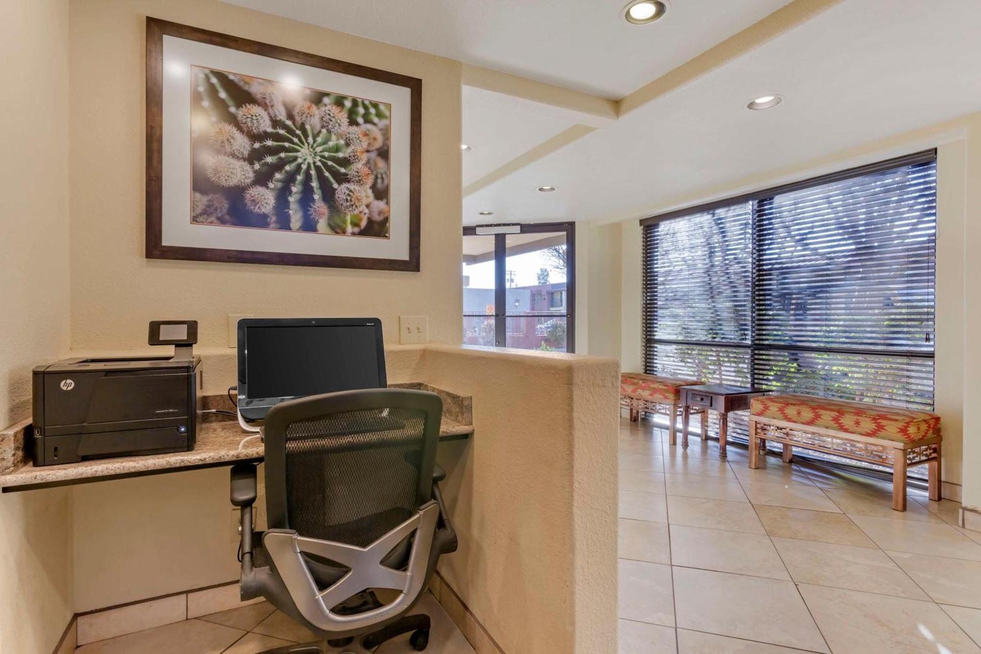 Best Western Desert Inn Safford Exterior photo