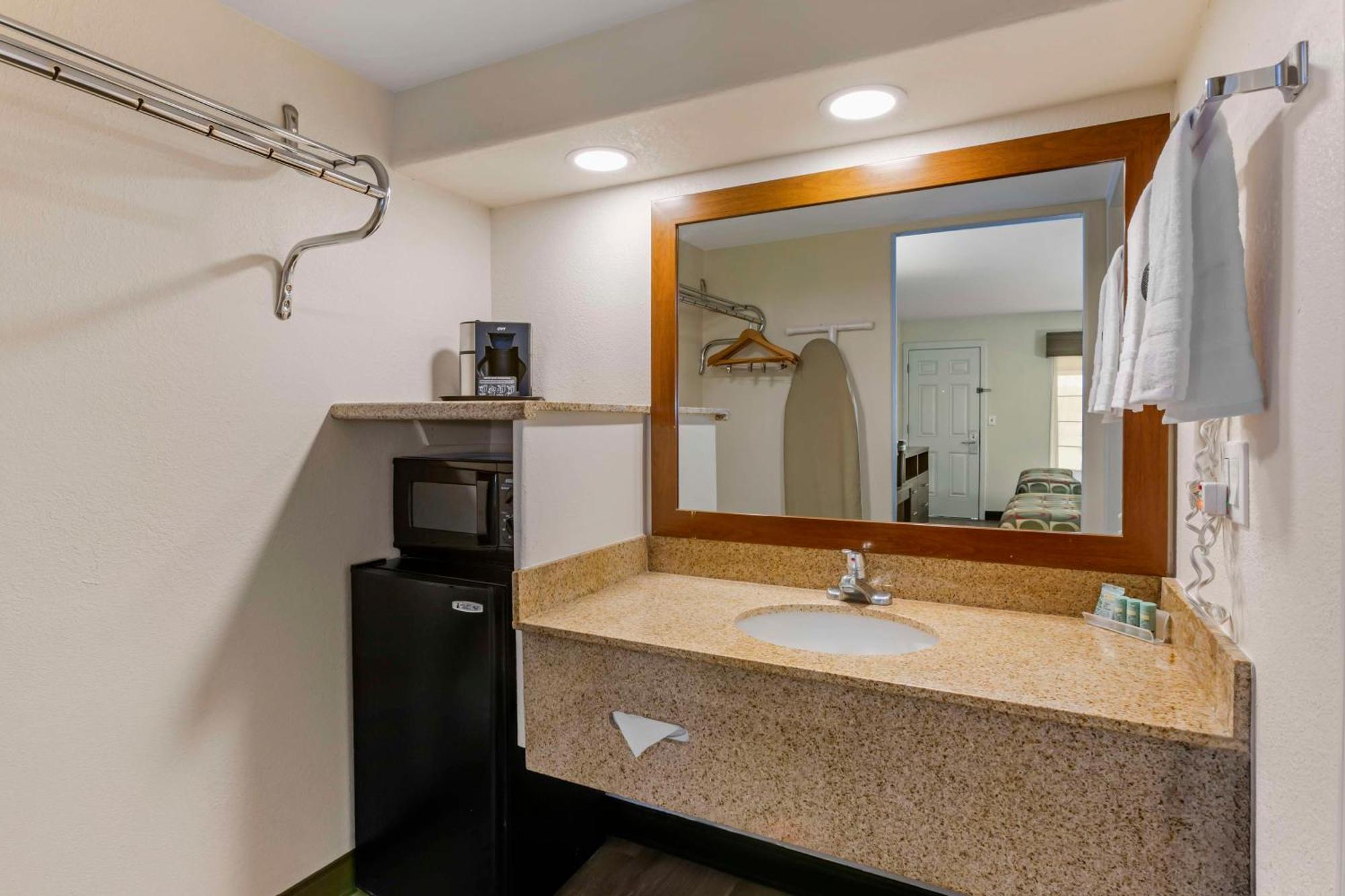Best Western Desert Inn Safford Exterior photo