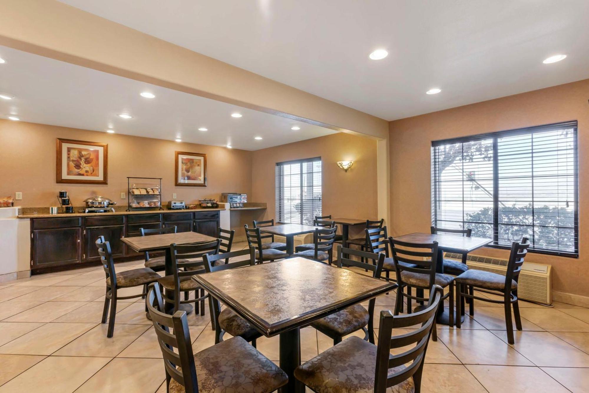 Best Western Desert Inn Safford Exterior photo