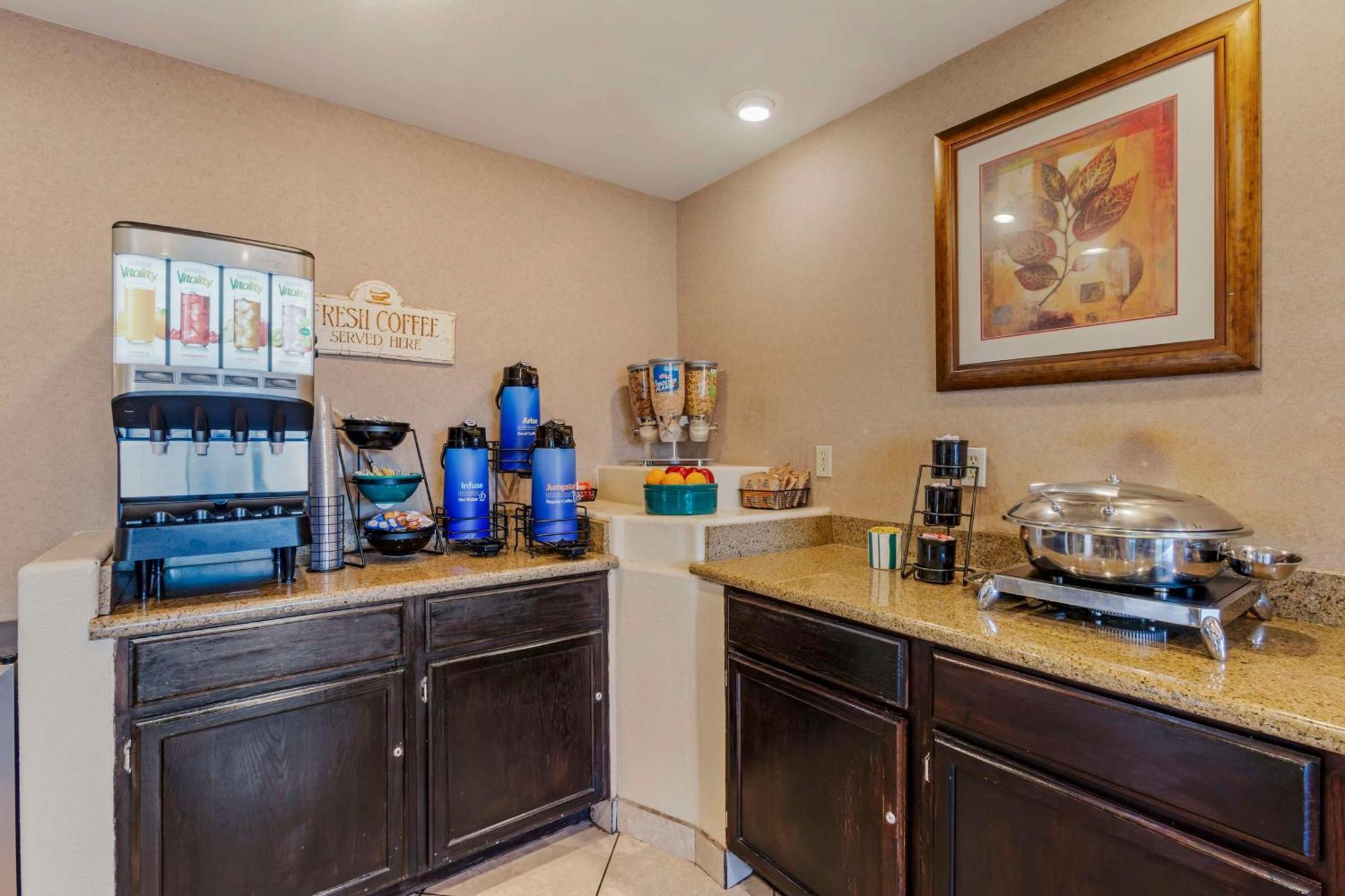 Best Western Desert Inn Safford Exterior photo